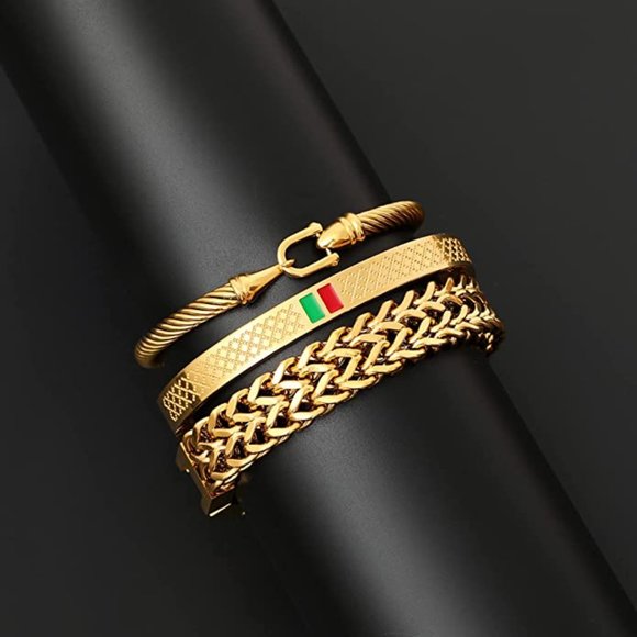 Gold Hook Bracelet - Picture 2 of 3